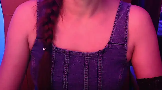  Blue Ruubyy  online show from March 19, 2025, 4:34 pm