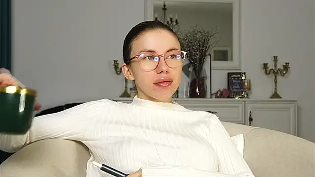 Snapshot of ivyleague_ chatting on October 12, 2025, 4:11 am ivyleague online show from October 12, 2025, 4:11 am