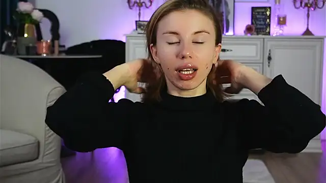 Snapshot of ivyleague_ chatting on November 2, 2025, 3:53 am ivyleague online show from November 2, 2025, 3:53 am