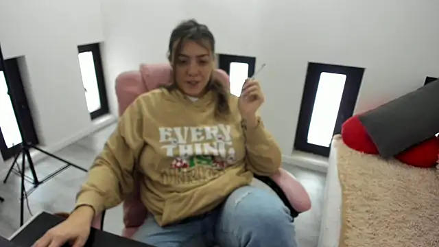 Dyana Kaylinn online show from February 21, 2026, 6:25 am