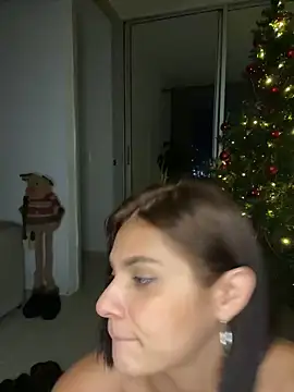 Snapshot of Susi_bell chatting on December 4, 2024, 2:42 am Susi bell online show from December 4, 2024, 2:42 am