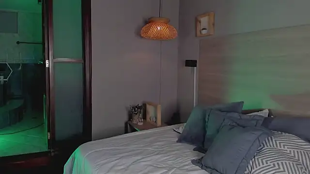 Snapshot of nayah__ chatting on September 18, 2025, 8:00 pm nayah online show from September 18, 2025, 8:00 pm