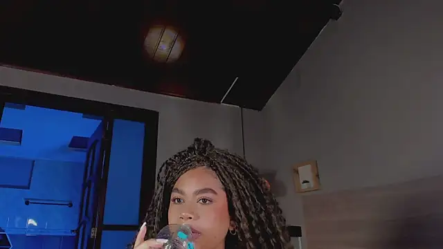 Snapshot of nayah__ chatting on October 10, 2025, 7:46 pm nayah online show from October 10, 2025, 7:46 pm