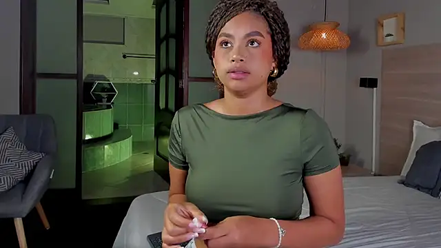 Snapshot of nayah__ chatting on November 4, 2025, 7:35 pm nayah online show from November 4, 2025, 7:35 pm