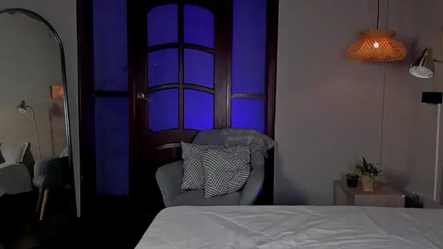 nayah   online show from January 6, 2026, 7:50 pm