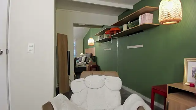 nayah   online show from March 15, 2026, 2:56 pm