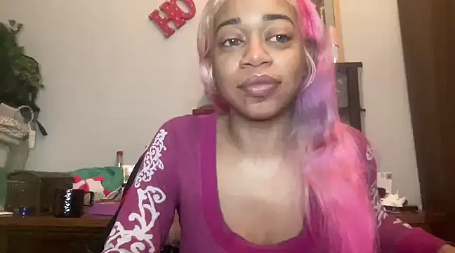 Snapshot of MommyConfident chatting on March 16, 2025, 8:32 pm MommyConfident online show from March 16, 2025, 8:32 pm