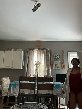 MommyConfident online show from July 22, 2026, 3:15 pm