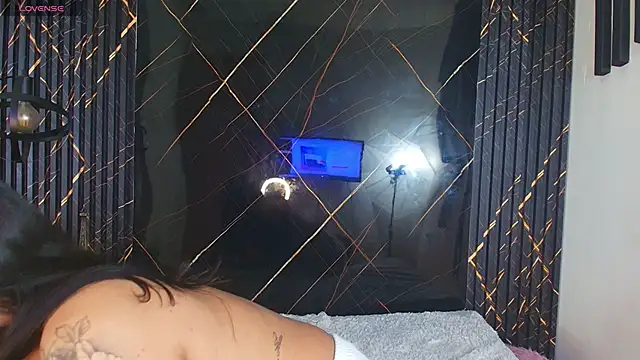 Kagome01 online show from January 7, 2026, 1:46 pm