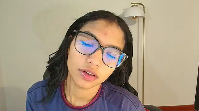 samy jonnes  online show from October 21, 2025, 12:44 am