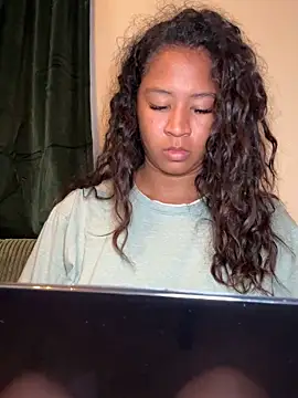 VanessaBling online show from April 9, 2026, 12:54 am