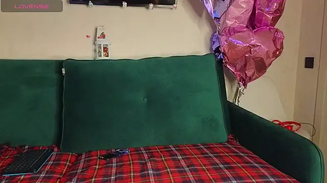 FoxLoveBasik online show from December 25, 2024, 5:58 am