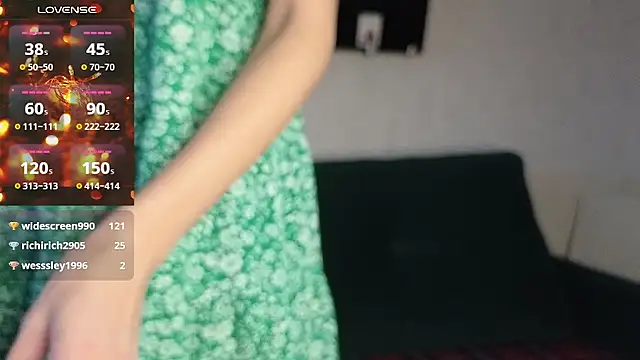 FoxLoveBasik online show from February 23, 2025, 8:28 am