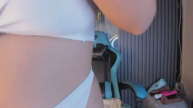 Snapshot of BrendaBrooks chatting on November 6, 2025, 3:24 pm BrendaBrooks online show from November 6, 2025, 3:24 pm