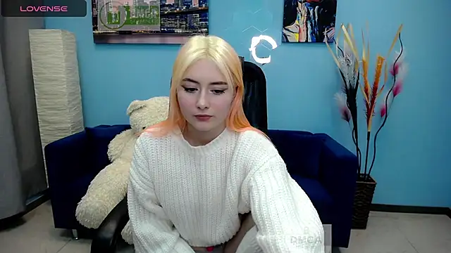 Snapshot of Tweet88 chatting on December 5, 2024, 1:17 pm Tweet88 online show from December 5, 2024, 1:17 pm