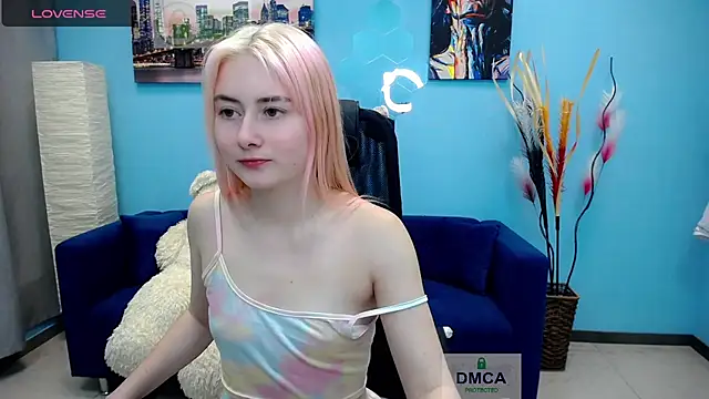 Snapshot of Tweet88 chatting on December 11, 2024, 8:07 pm Tweet88 online show from December 11, 2024, 8:07 pm