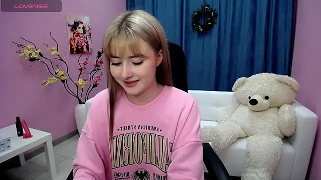 Snapshot of Tweet88 chatting on January 5, 2025, 7:28 pm Tweet88 online show from January 5, 2025, 7:28 pm