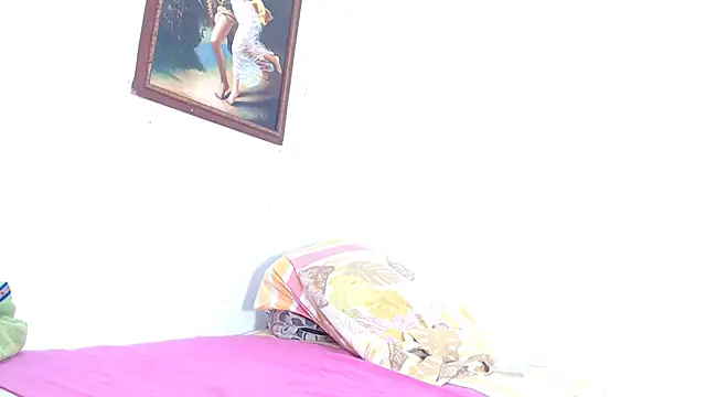 seductivespellvagina80 online show from December 3, 2024, 1:32 pm