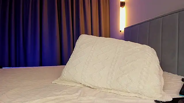 Amazing  bitch online show from February 19, 2026, 9:11 pm