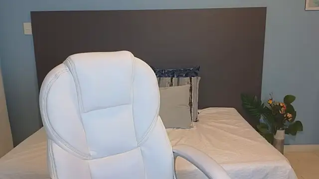 maiaa ruiz online show from February 25, 2025, 1:39 pm