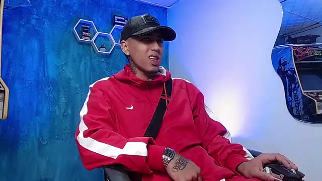 Liam lee online show from December 9, 2024, 12:51 pm