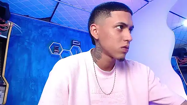 Liam lee online show from February 8, 2025, 4:47 pm