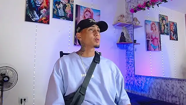 Liam lee online show from October 18, 2025, 9:59 pm