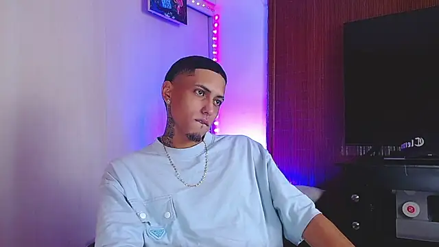 Liam lee online show from November 28, 2025, 3:14 pm