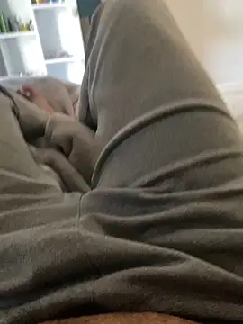 Ahmed R 77 online show from November 4, 2025, 7:51 am