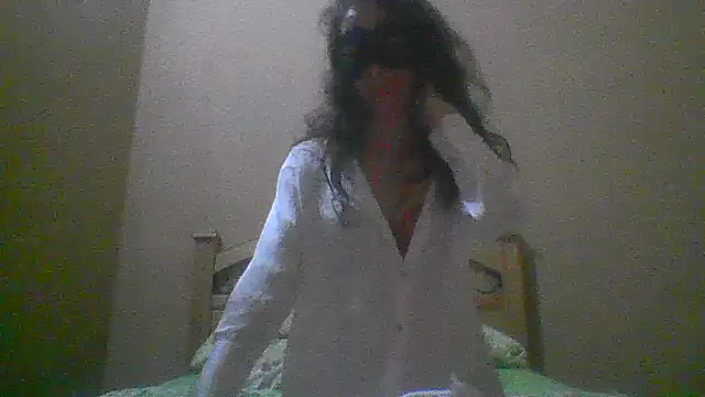 Snapshot of DyamondNaughty chatting on January 15, 2025, 2:49 am DyamondNaughty online show from January 15, 2025, 2:49 am