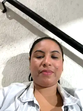 Francesca ferrari online show from March 14, 2025, 5:38 am