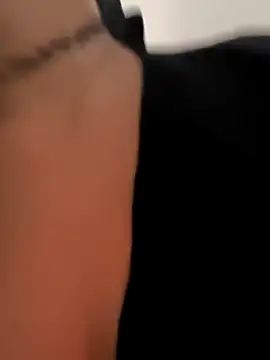 Francesca ferrari online show from September 11, 2025, 1:39 am