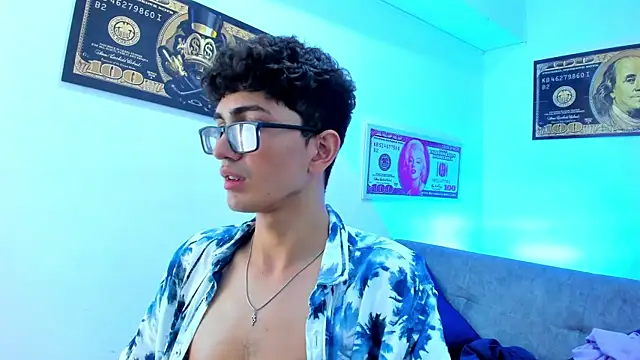 TylerWhite  online show from December 30, 2024, 9:37 am