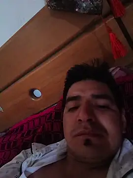 Snapshot of latino17 chatting on March 22, 2026, 12:52 pm latino17 online show from March 22, 2026, 12:52 pm