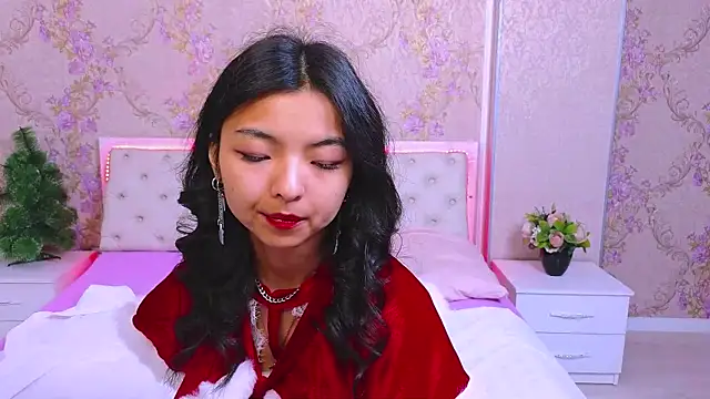 Shy Kira online show from December 14, 2024, 12:23 pm