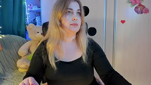 CoraSwon online show from March 9, 2026, 5:50 pm