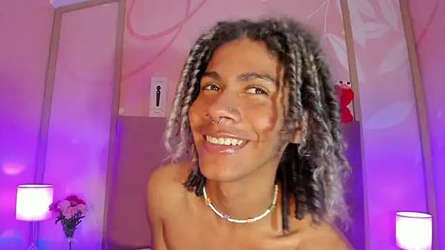 Snapshot of Maxim-Walker chatting on February 11, 2025, 8:58 am Maxim-Walker online show from February 11, 2025, 8:58 am