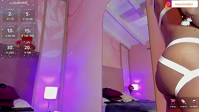 Snapshot of Maxim-Walker chatting on February 15, 2025, 9:27 am Maxim-Walker online show from February 15, 2025, 9:27 am