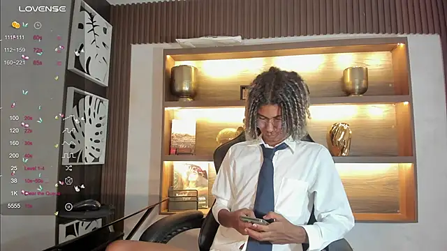 Snapshot of Maxim-Walker chatting on February 16, 2025, 3:15 am Maxim-Walker online show from February 16, 2025, 3:15 am