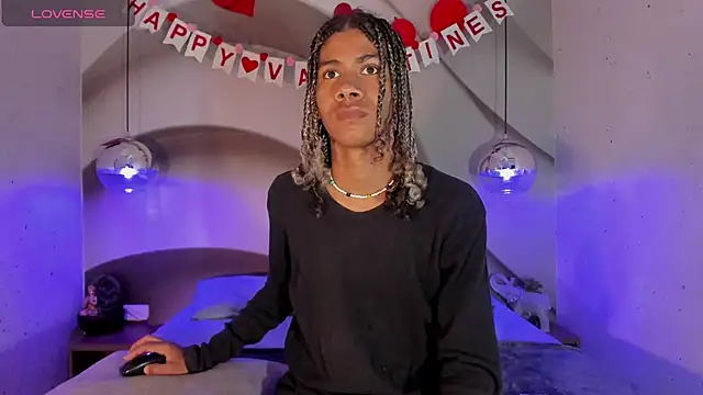 Snapshot of Maxim-Walker chatting on February 20, 2025, 2:51 am Maxim-Walker online show from February 20, 2025, 2:51 am