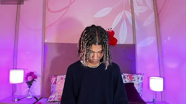 Snapshot of Maxim-Walker chatting on February 25, 2025, 3:31 am Maxim-Walker online show from February 25, 2025, 3:31 am