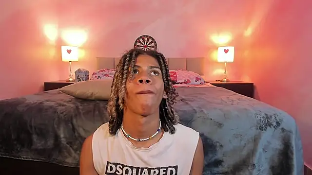 Snapshot of Maxim-Walker chatting on March 12, 2025, 6:18 am Maxim-Walker online show from March 12, 2025, 6:18 am