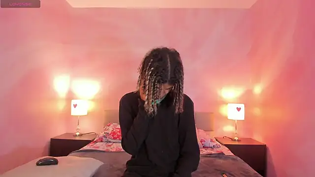 Snapshot of Maxim-Walker chatting on March 20, 2025, 3:34 am Maxim-Walker online show from March 20, 2025, 3:34 am