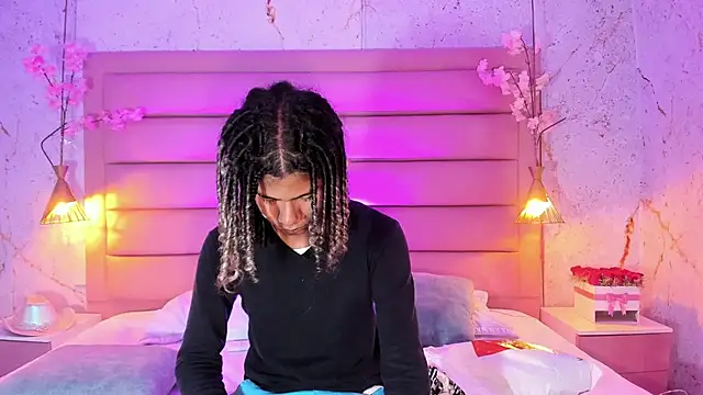 Snapshot of Maxim-Walker chatting on September 23, 2025, 2:36 am Maxim-Walker online show from September 23, 2025, 2:36 am