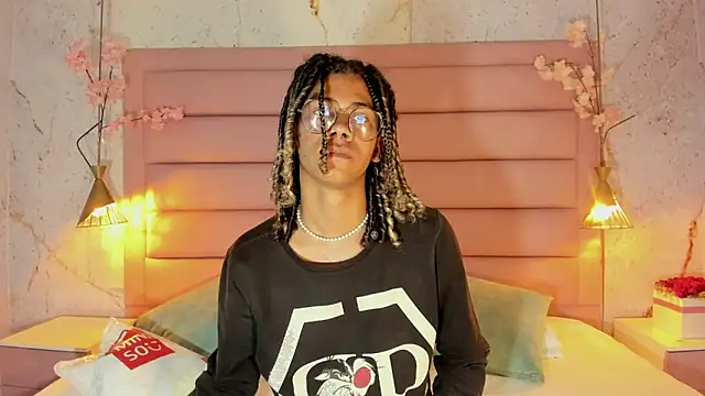 Snapshot of Maxim-Walker chatting on September 26, 2025, 2:48 am Maxim-Walker online show from September 26, 2025, 2:48 am