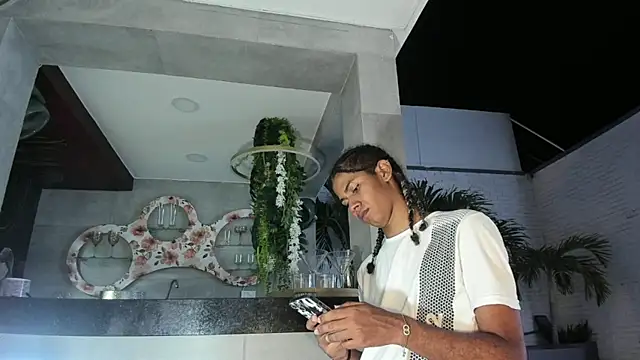 Snapshot of Maxim-Walker chatting on November 7, 2025, 3:17 am Maxim-Walker online show from November 7, 2025, 3:17 am