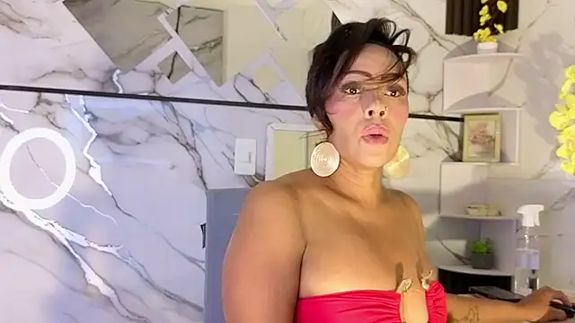 Snapshot of AmberNix chatting on July 18, 2026, 12:20 pm AmberNix online show from July 18, 2026, 12:20 pm