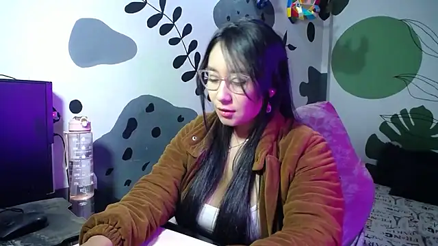 Anny Angelic online show from June 21, 2026, 4:04 am