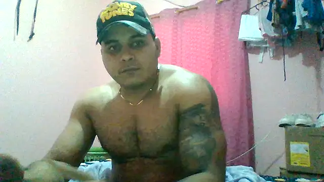 SaucyAffair0 online show from July 19, 2026, 10:35 pm