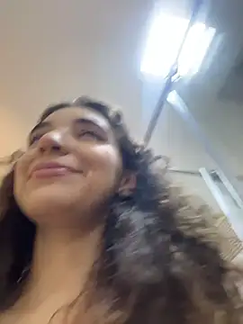 Snapshot of uniquerossie chatting on February 9, 2026, 7:01 am uniquerossie online show from February 9, 2026, 7:01 am